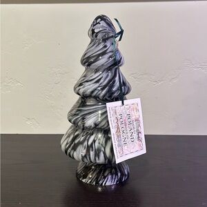 ZORZA Made In Poland Black And White 10in Glass Scalloped Tree